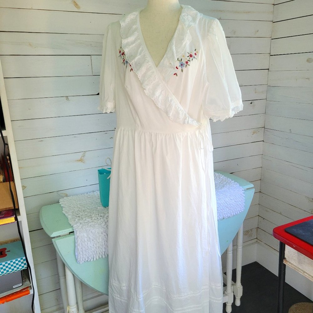 Daniella Vintage Embroidered V-Neck Dress